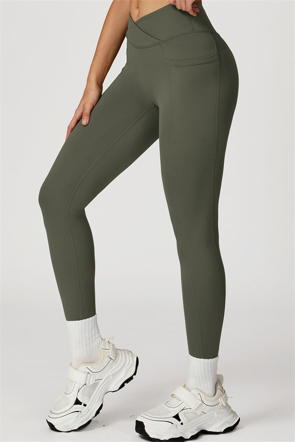 The Propel Crop Top Leggings 2-Piece Set