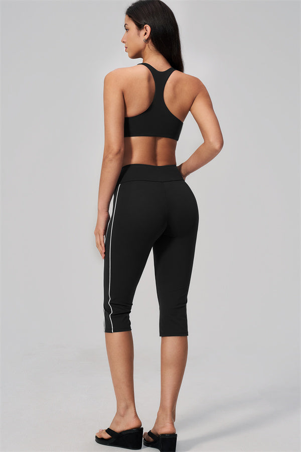 The Breathe Sports Bra Capri Leggings 2-Piece Set