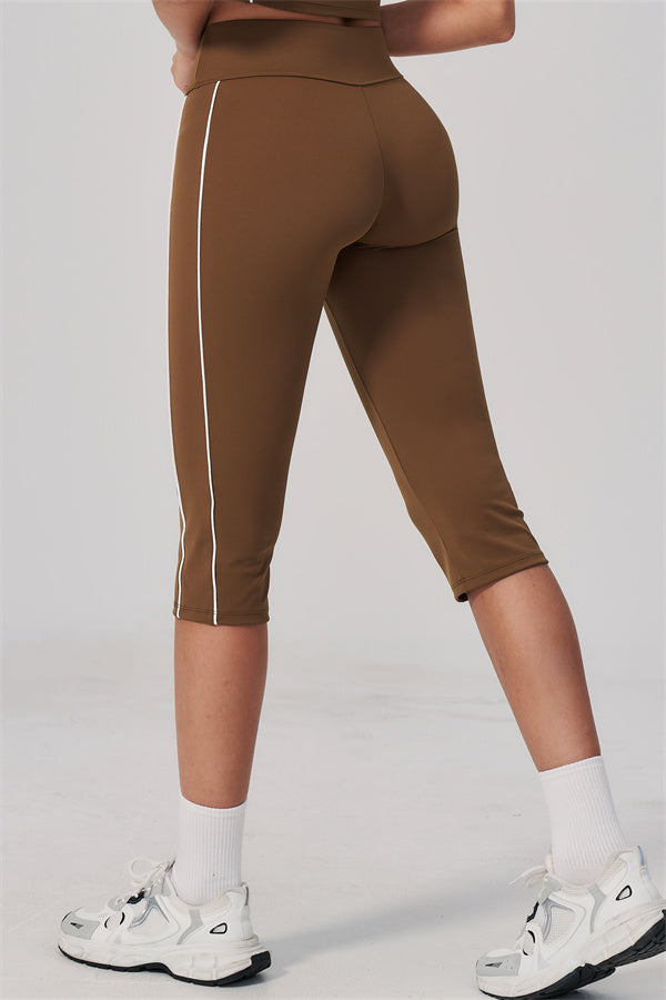 The Breathe Sports Bra Capri Leggings 2-Piece Set