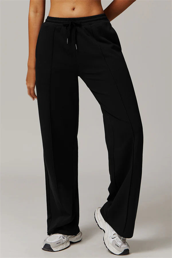 The Motion Crop Top Sweatpants 2-Piece Set