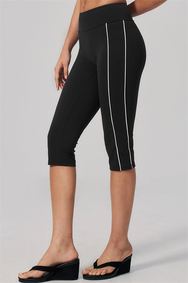 The Breathe Crop Top Capri Leggings 2-Piece Set