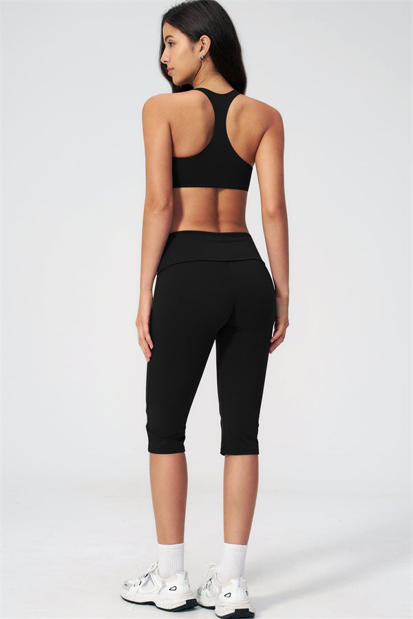 The Evoke Capri Leggings