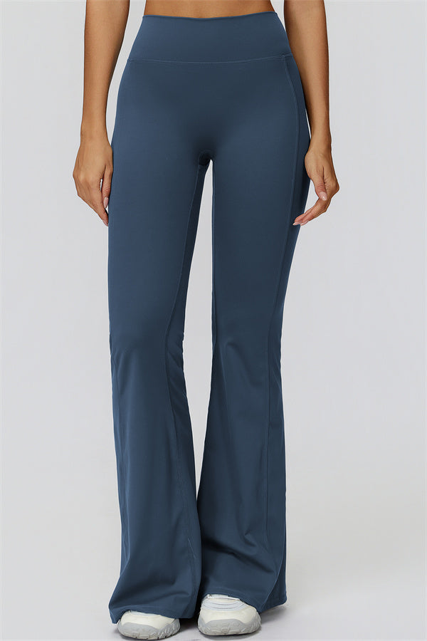 The Fyra Crop Tank Flared Leggings 2-Piece Set