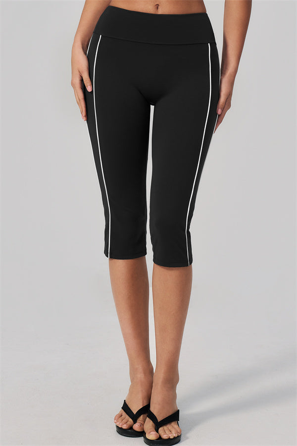 The Breathe Crop Top Capri Leggings 2-Piece Set