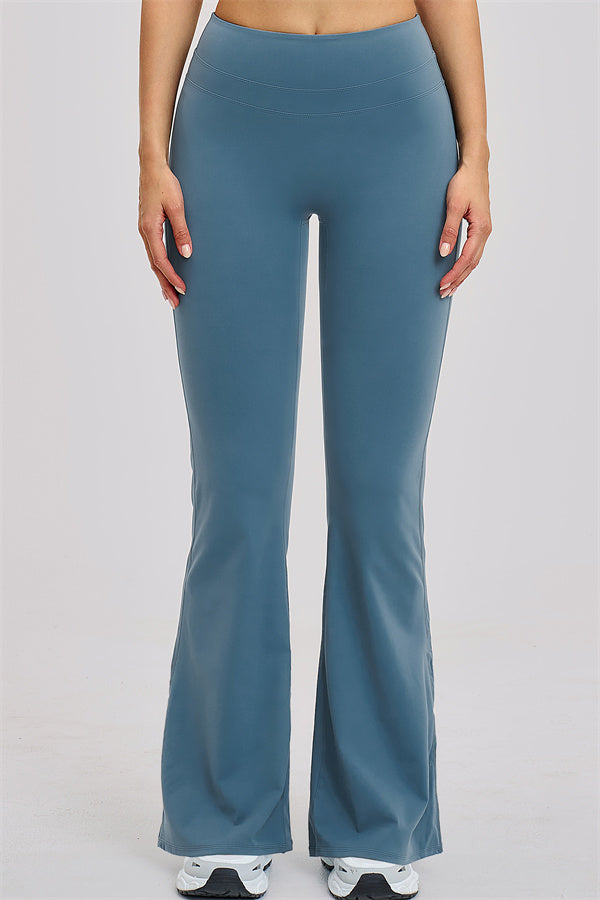 The Stride Sports Bra Flared Leggings 2-Piece Set